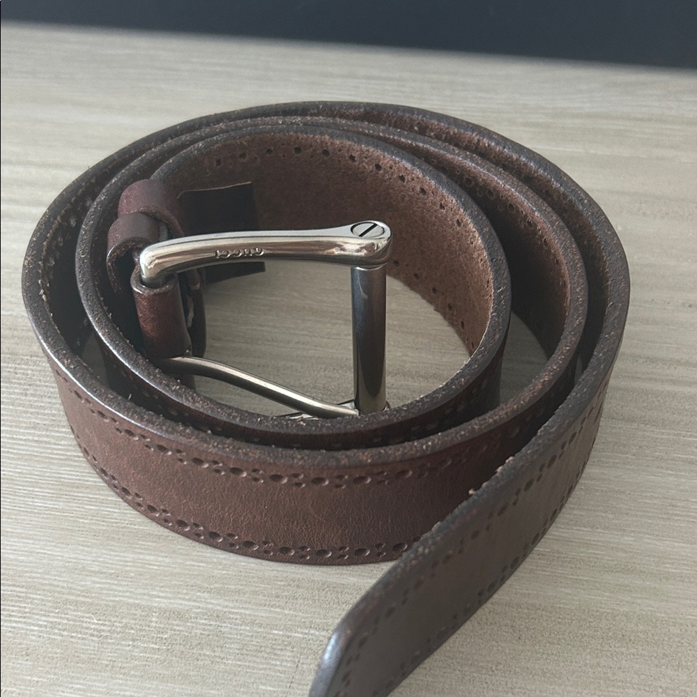 Gucci Dark Brown Leather Belt with Shiny Silver Buckle sz 95 - Picture 3 of 6